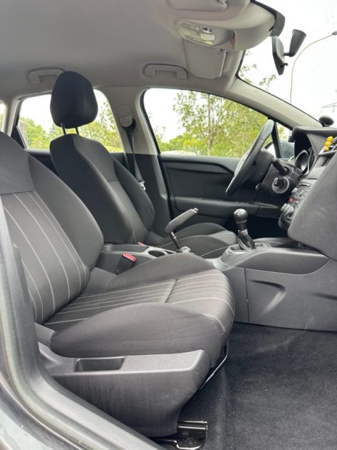 CITROEN C4 1.6 HDI 90CV ATTRACTION 2014 / 84 KM / Clim / Paiement 4-10 fois possible