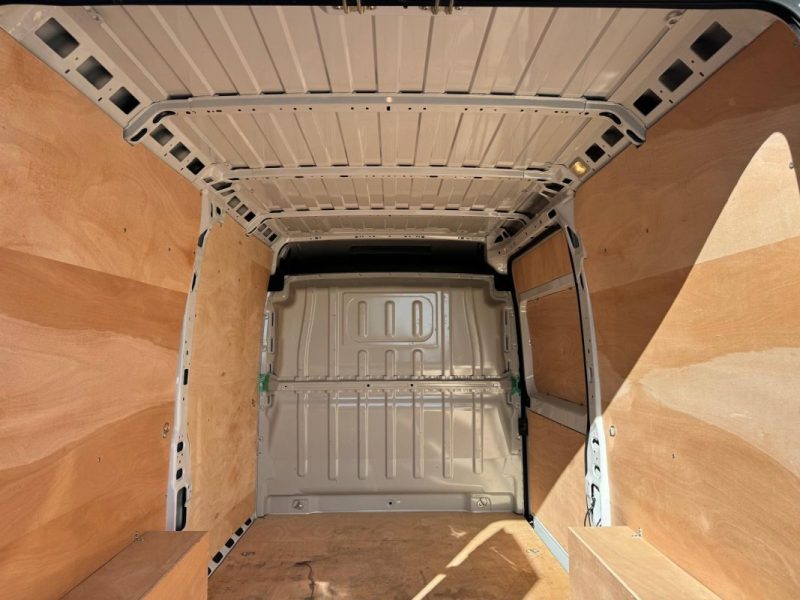 PEUGEOT BOXER L2H2 2.2 BLUE HDI 140 PRO 2024