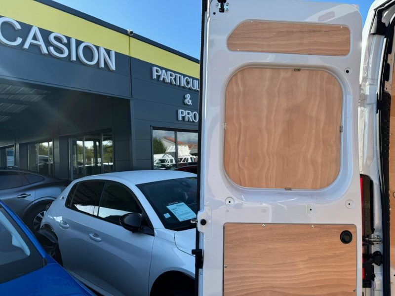 PEUGEOT BOXER L2H1 2.2 BLUE HDI 140 PRO 2024