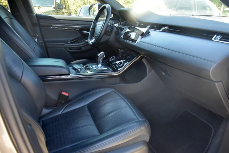 LAND ROVER RANGE ROVER EVOQUE II D240 4WD R-DYNAMIC HSE BVA9 -57 335 KM 