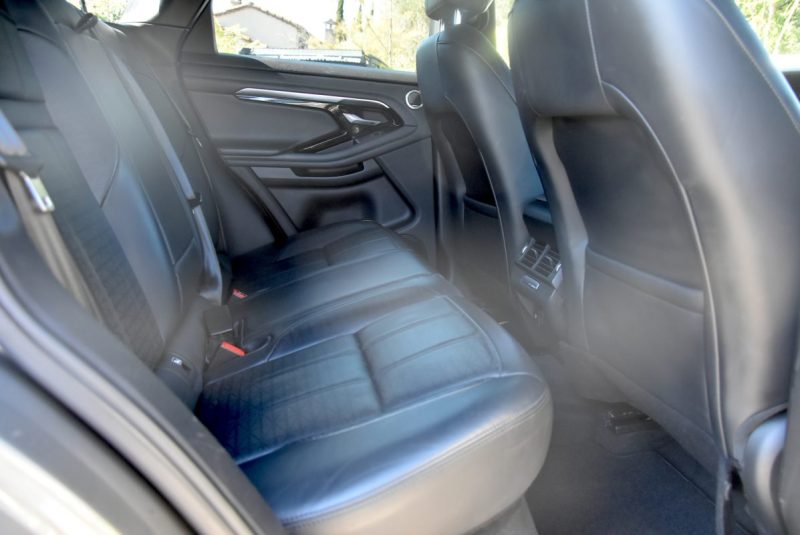 LAND ROVER RANGE ROVER EVOQUE II D240 4WD R-DYNAMIC HSE BVA9 -57 335 KM 