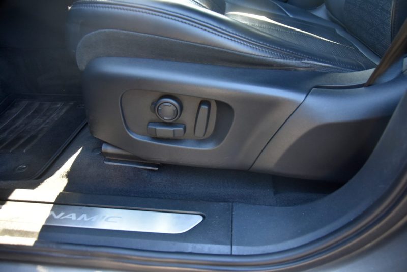 LAND ROVER RANGE ROVER EVOQUE II D240 4WD R-DYNAMIC HSE BVA9 -57 335 KM 