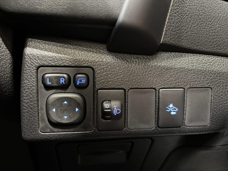 Toyota Auris HSD 136ch Design - Toit panoramique