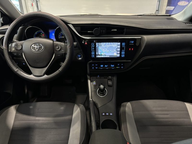 Toyota Auris HSD 136ch Design - Toit panoramique