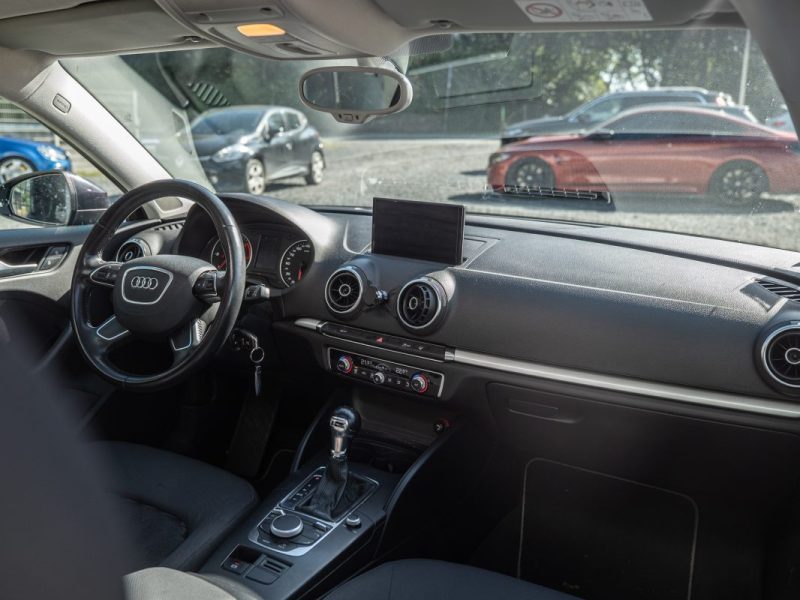 AUDI A3 SPORTBACK 2.0 TDI 150Cv ATTRACTION S TRONIC 6 / TOIT OUVRANT