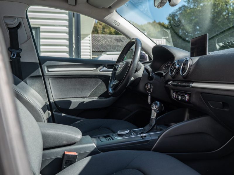 AUDI A3 SPORTBACK 2.0 TDI 150Cv ATTRACTION S TRONIC 6 / TOIT OUVRANT