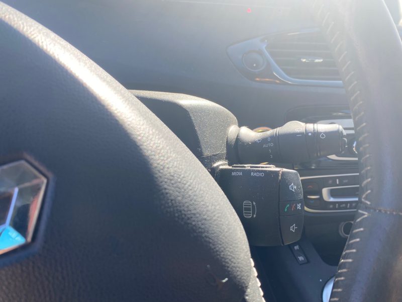 RENAULT MEGANE SCENIC 1.5 DCI 110CH ENERGY DYNAMIQUE ECO² 2012