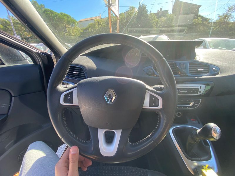 RENAULT MEGANE SCENIC 1.5 DCI 110CH ENERGY DYNAMIQUE ECO² 2012