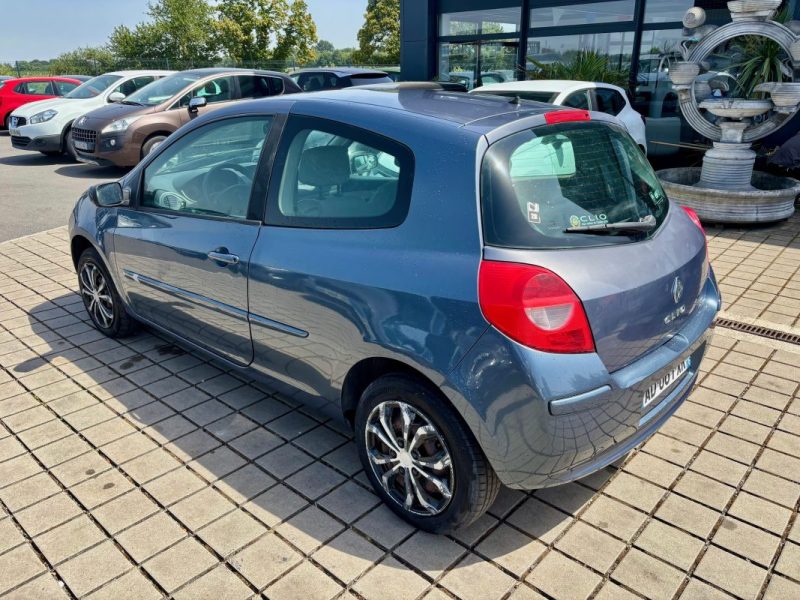 RENAULT CLIO CONFORT DYNAMIQUE 1.2 75CH 16V 2006