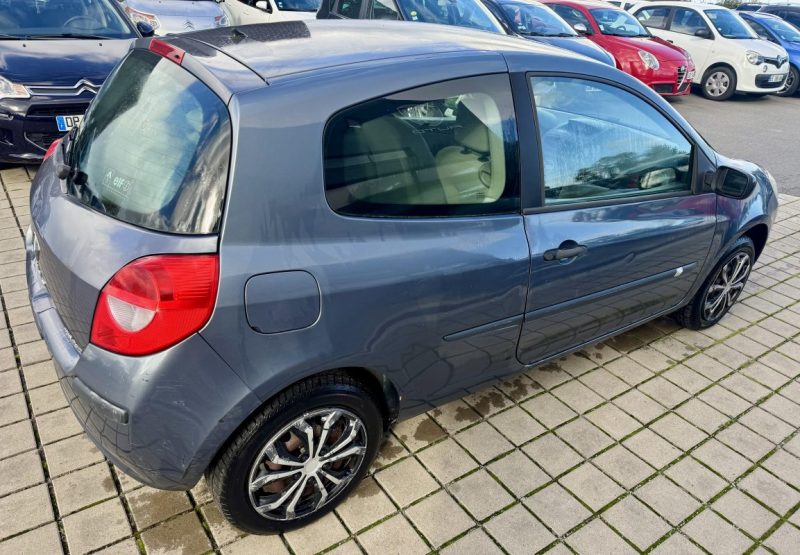 RENAULT CLIO CONFORT DYNAMIQUE 1.2 75CH 16V 2006