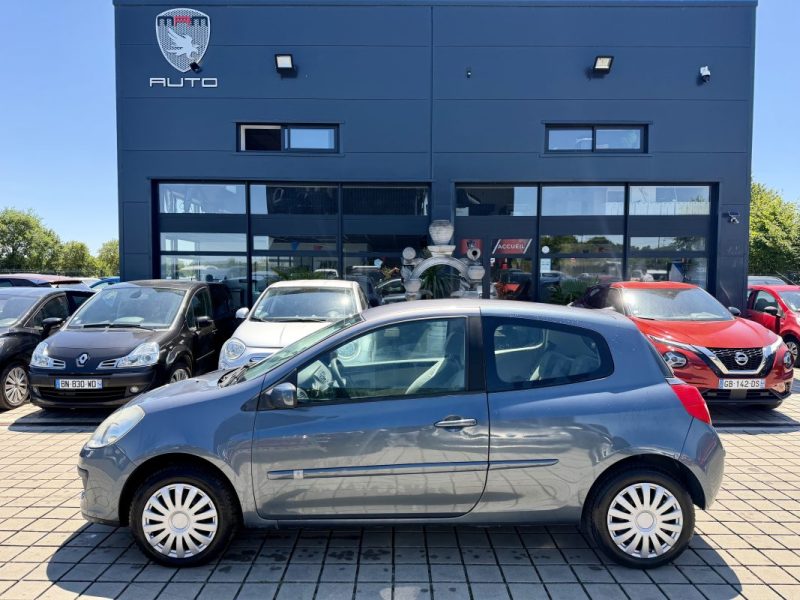 RENAULT CLIO CONFORT DYNAMIQUE 1.2 75CH 
