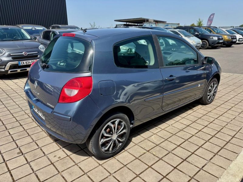 RENAULT CLIO CONFORT DYNAMIQUE 1.2 75CH 16V 2006