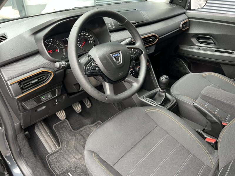 DACIA SANDERO STEPWAY 1.0 ECO-G 100CH GPL - ENTRETIEN COMPLET  - PREMIÈRE MAIN