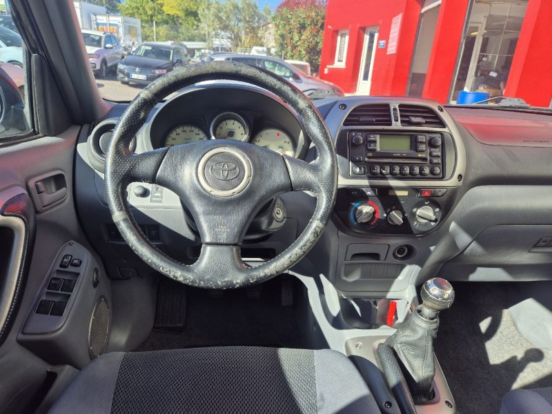 TOYOTA RAV4 2.0 D4D VX 2003