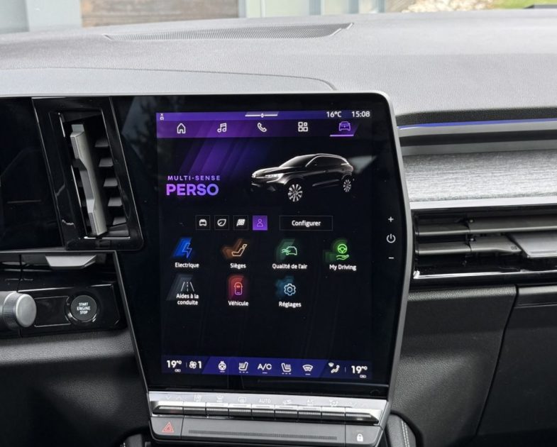 RENAULT AUSTRAL E-TECH FULL HYBRID 200 GSR2 TECHNO 2025