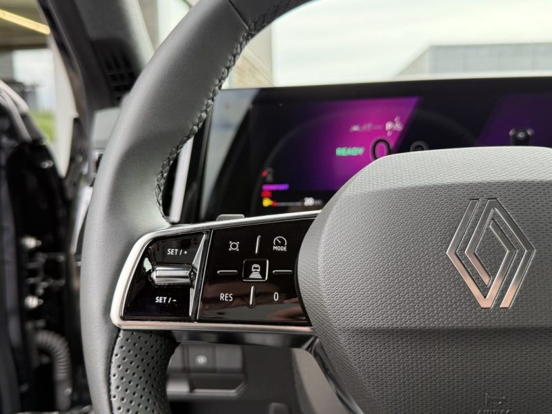 RENAULT AUSTRAL E-TECH FULL HYBRID 200 GSR2 TECHNO 2025