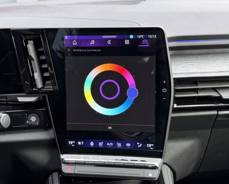 RENAULT AUSTRAL E-TECH FULL HYBRID 200 GSR2 TECHNO 2025