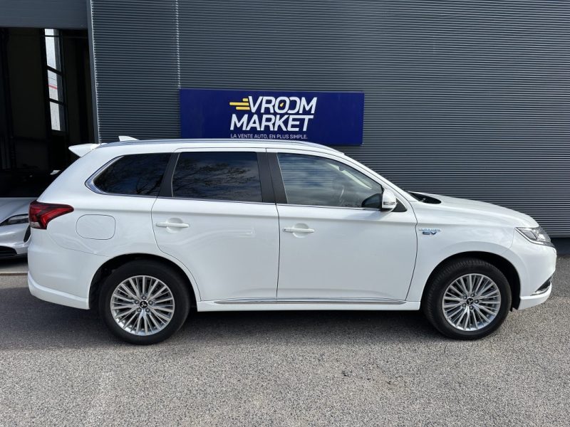 MITSUBISHI OUTLANDER 4WD INTENS CAMERA DE RECUL / SIEGES CHAUFFANTS 