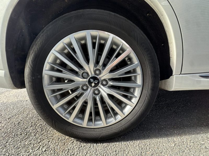 MITSUBISHI OUTLANDER 4WD INTENS CAMERA DE RECUL / SIEGES CHAUFFANTS 