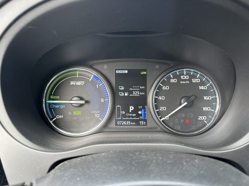 MITSUBISHI OUTLANDER 4WD INTENS CAMERA DE RECUL / SIEGES CHAUFFANTS 