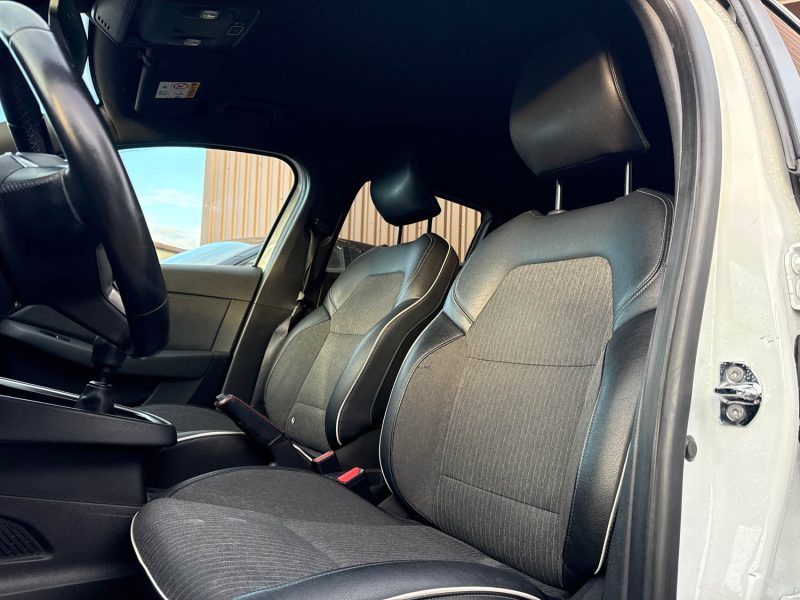 RENAULT CLIO 1.0 TCE 100CH INTENS 