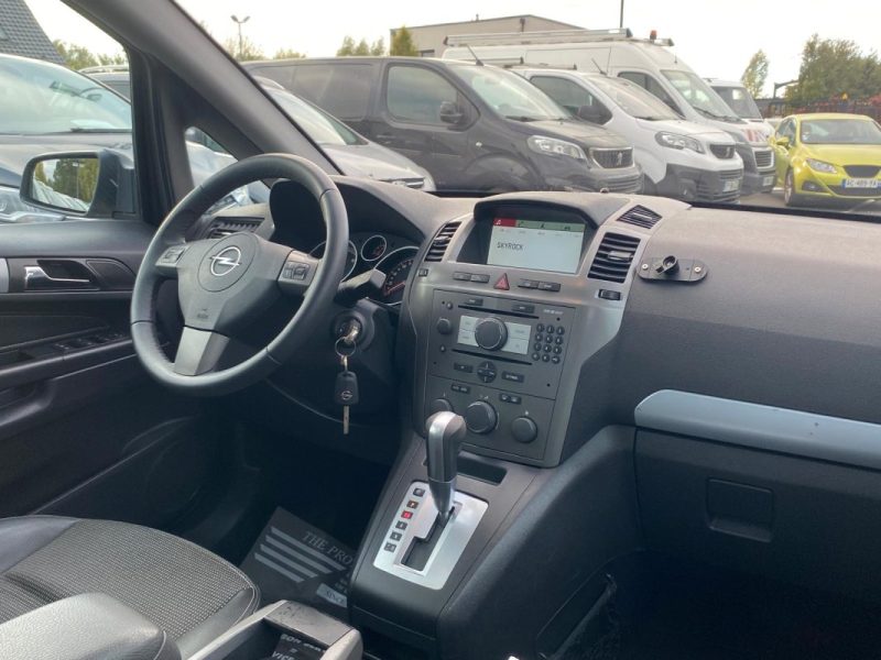 Opel Zafira 1.9 CDTI 150 ch Cosmo Pack 👨‍👩‍👧‍👦 7 places, 🫶 première main, 🌅 toit panoramique 