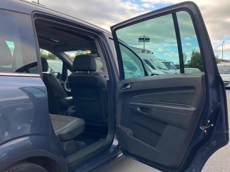 Opel Zafira 1.9 CDTI 150 ch Cosmo Pack 👨‍👩‍👧‍👦 7 places, 🫶 première main, 🌅 toit panoramique 