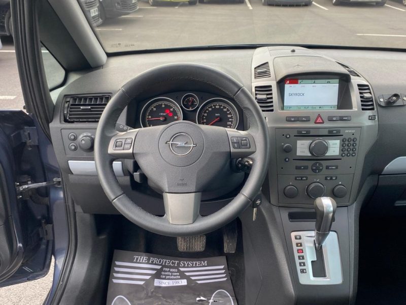 Opel Zafira 1.9 CDTI 150 ch Cosmo Pack 👨‍👩‍👧‍👦 7 places, 🫶 première main, 🌅 toit panoramique 