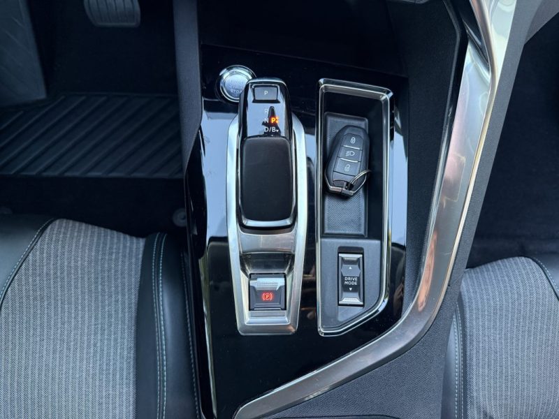 PEUGEOT 3008 HYBRID 225CH ALLURE PACK E-EAT8  2021