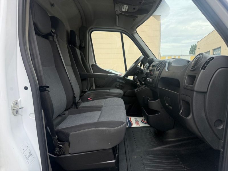 Nissan NV400 FG 3T3 L2H2 2.3 DCI 130CH N-CONNECTA - TVA RECUPERABLE - ENTRETIEN COMPLET