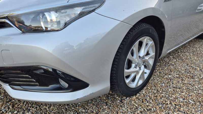 TOYOTA AURIS TOURING SPORT HSD 136H DYNAMIC NAV BUISINESS 2018