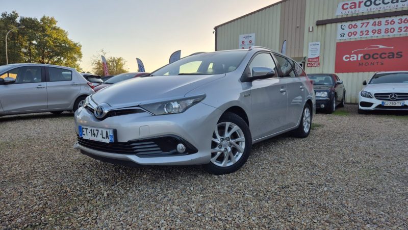 TOYOTA AURIS TOURING SPORT HSD 136H DYNAMIC NAV BUISINESS 2018