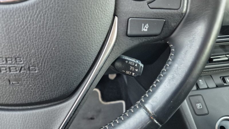 TOYOTA AURIS TOURING SPORT HSD 136H DYNAMIC NAV BUISINESS 2018