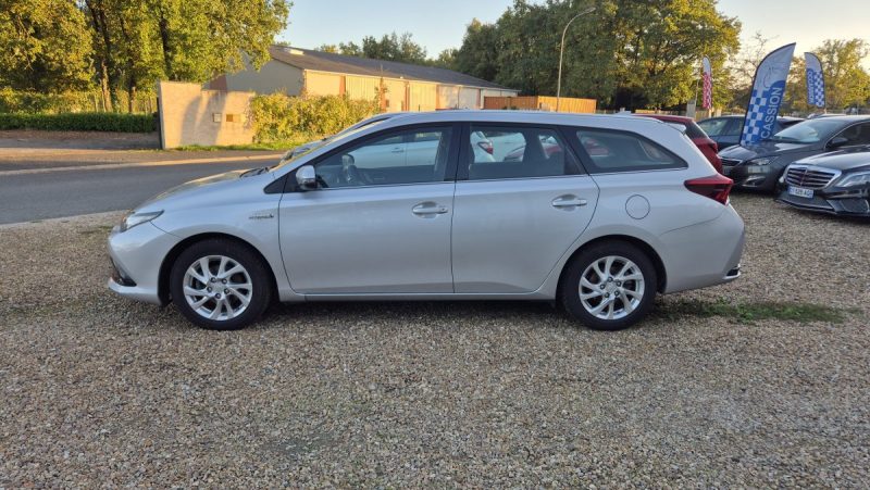 TOYOTA AURIS TOURING SPORT HSD 136H DYNAMIC NAV BUISINESS 2018
