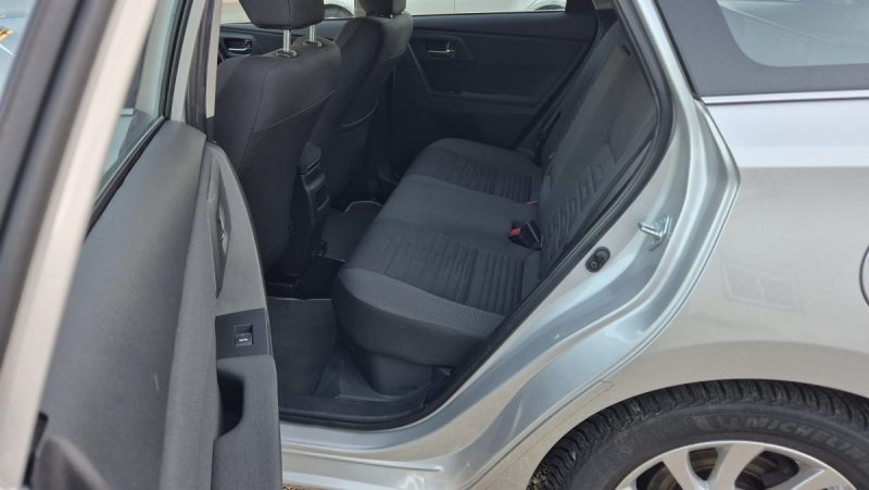 TOYOTA AURIS TOURING SPORT HSD 136H DYNAMIC NAV BUISINESS 2018