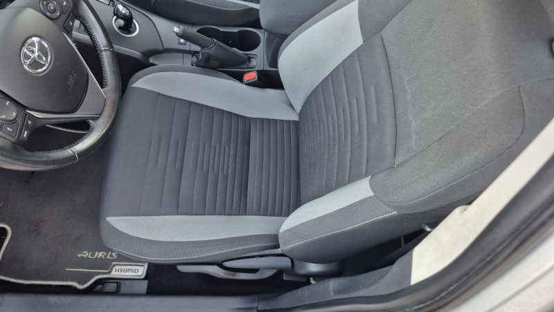 TOYOTA AURIS TOURING SPORT HSD 136H DYNAMIC NAV BUISINESS 2018