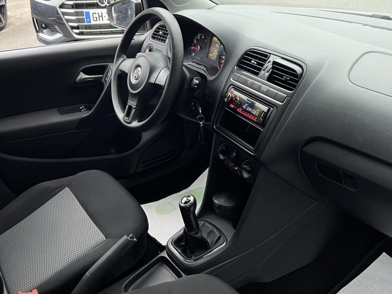 VOLKSWAGEN POLO 5 V 1.2 60 Cv 5 PORTES / CLIMATISATION REGULATEUR - GARANTIE 1 AN