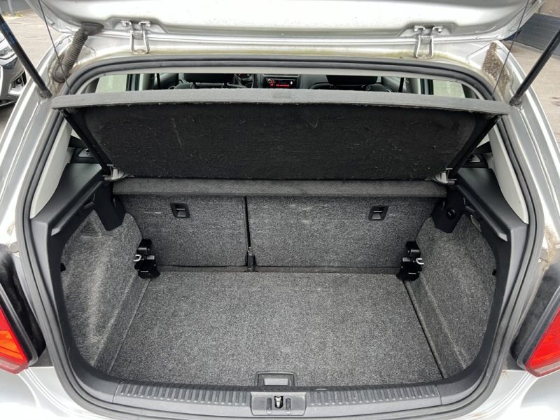 VOLKSWAGEN POLO 5 V 1.2 60 Cv 5 PORTES / CLIMATISATION REGULATEUR - GARANTIE 1 AN