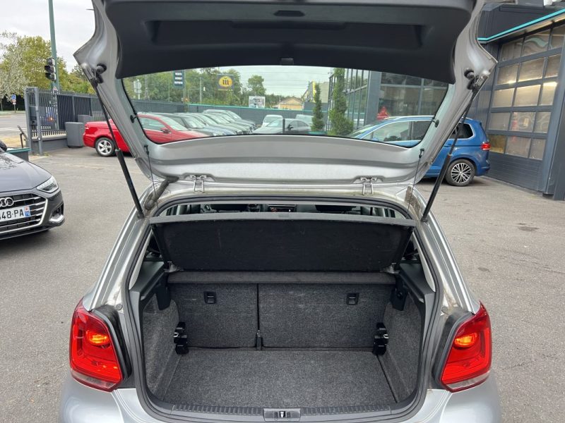 VOLKSWAGEN POLO 5 V 1.2 60 Cv 5 PORTES / CLIMATISATION REGULATEUR - GARANTIE 1 AN