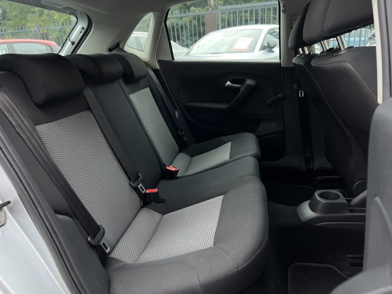 VOLKSWAGEN POLO 5 V 1.2 60 Cv 5 PORTES / CLIMATISATION REGULATEUR - GARANTIE 1 AN