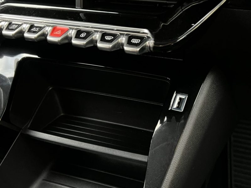 PEUGEOT 208 II 1.2 75 CV ECRAN TACTILE / APPLE CARPLAY & ANDROID CRIT AIR 1  - GARANTIE 1 AN