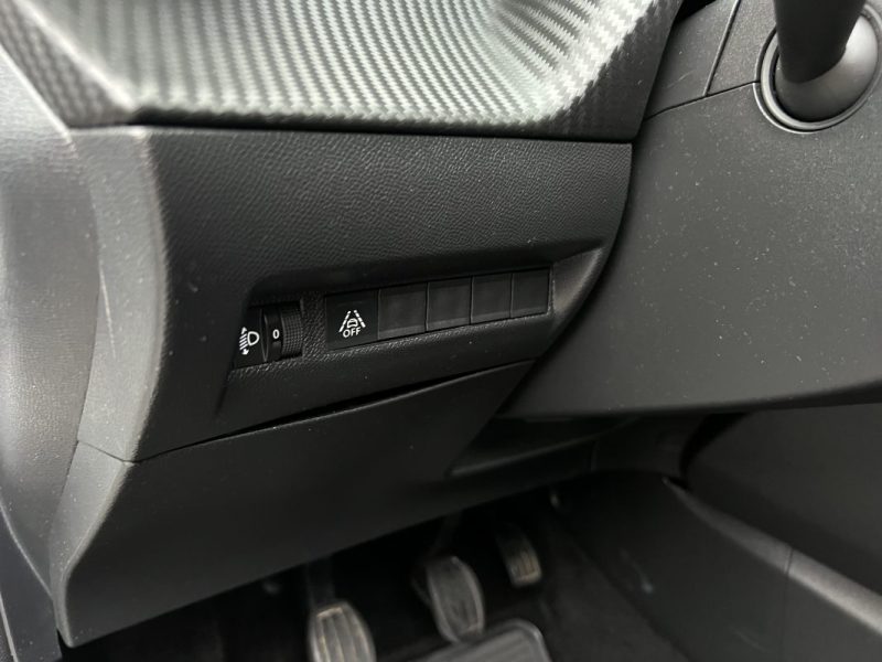 PEUGEOT 208 II 1.2 75 CV ECRAN TACTILE / APPLE CARPLAY & ANDROID CRIT AIR 1  - GARANTIE 1 AN