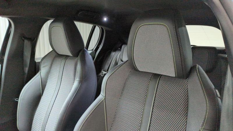 Peugeot 208 Hybrid 145 e-dcs6 gt + pack vision & navigation +  drive assist plus