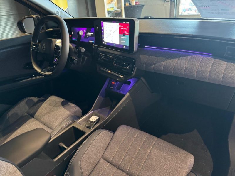 RENAULT RENAULT 4 E-TECH ELECTRIC TECHNO 150 CH AUTONOMIE CONFORT 2025