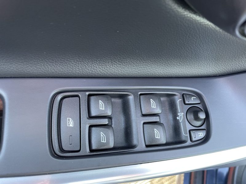 VOLVO XC60 D4 181CH  GEARTRONIC     GARANTIE 3/12 MOIS 2014