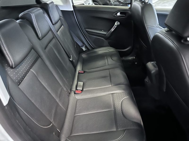 PEUGEOT 2008 1.6 BLUEHDI 120CH FÉLINE TITANE 