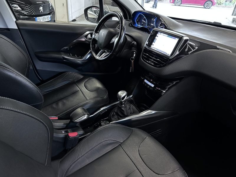 PEUGEOT 2008 1.6 BLUEHDI 120CH FÉLINE TITANE 