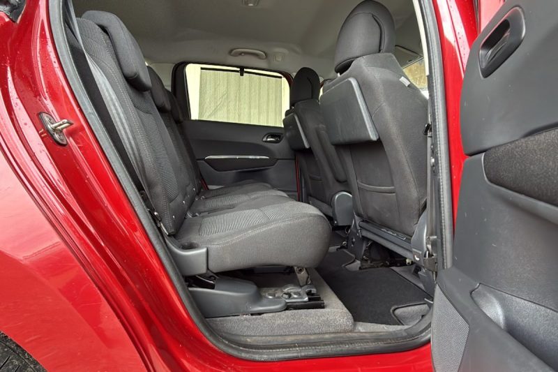 PEUGEOT 5008 1.6 HDI 112 FAP CONFORT PACK 5PL BVM6 