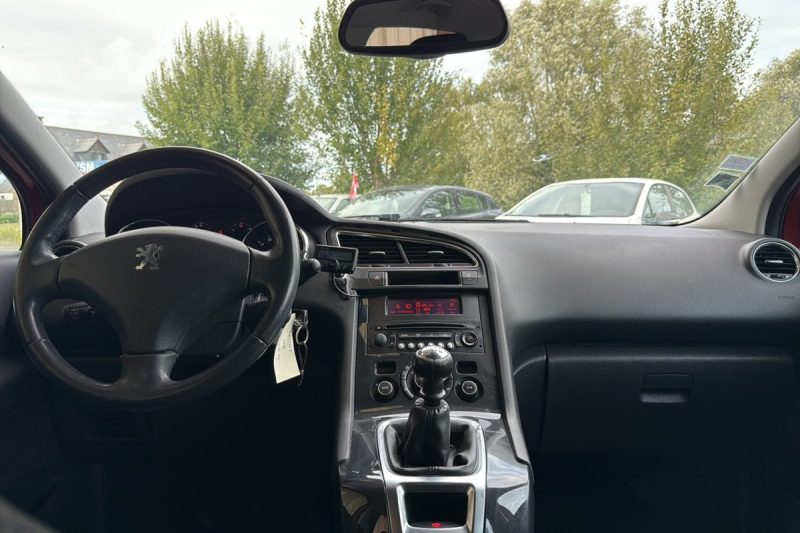 PEUGEOT 5008 1.6 HDI 112 FAP CONFORT PACK 5PL BVM6 