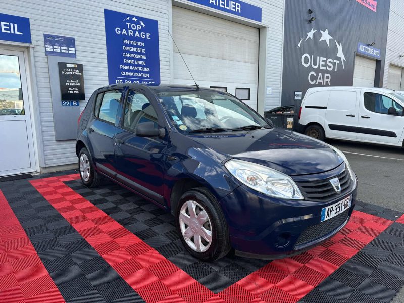 DACIA GARANTIE 24 MOIS SANDERO 1.5 DCI 70 BLACK LINE 2010
